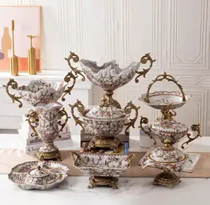 Chinese Ceramic The Middle East Style Kazakhstan Uzbek Golden Flower Design Home Decor Stand Vintage Ceramic Vase With Alloy