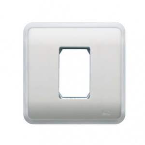 Placa estrecha blanca con diseño moderno, resistente y de fácil instalación, ideal para decorar espacios y mejorar la iluminación. - Product Image 1