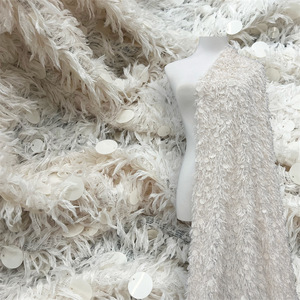 Nuevo Diseño de Tela de Encaje con Plumas y Lentejuelas Grandes, Tela de Terciopelo con Lentejuelas Bordadas para Vestidos de <span class=keywords><strong>Mujer</strong></span> y Abrigos de Invierno - Product Image 1