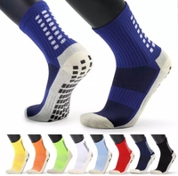 Chaussettes antidérapantes en gros pour le football et le sport, chaussettes de sport à grip pour hommes