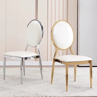 Chaises de banquet d'extérieur modernes en métal empilables, de luxe, dorées, de haute qualité, écologiques et étanches, pour villas et hôtels – Vente chaude