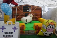 Peu coûteux louable PVC gonflable rodéo taureau équitation Machine minuterie mécanique publicité taureau gonflables pour les fêtes événements