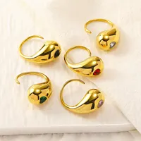 Bagues ouvertes tendance pour femmes en acier inoxydable plaqué or avec zircon coloré en forme de cœur et design goutte d'eau épaisse – Bijoux de mode