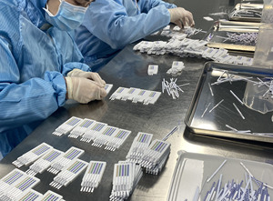 Kit <span class=keywords><strong>de</strong></span> <span class=keywords><strong>dépistage</strong></span> multi-drogues portable, <span class=keywords><strong>test</strong></span> <span class=keywords><strong>de</strong></span> <span class=keywords><strong>dépistage</strong></span> <span class=keywords><strong>de</strong></span> l'abuse <span class=keywords><strong>de</strong></span> drogues, panneau <span class=keywords><strong>de</strong></span> 6 paramètres, <span class=keywords><strong>test</strong></span> <span class=keywords><strong>de</strong></span> <span class=keywords><strong>dépistage</strong></span> <span class=keywords><strong>de</strong></span> drogues urinaires pour le contrôle <span class=keywords><strong>de</strong></span> la toxicomanie des employés - Product Image 6