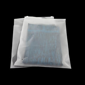 Bolsas de Embalaje para Ropa con Cierre Hermético, Mate/Esmeriladas, Personalizadas, Ecológicas, con Impresión, Bolsas de Plástico con Cierre para Ropa - Product Image 4