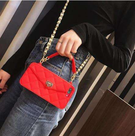 สีแดงเชือก