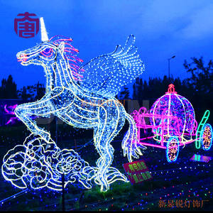 Decoración Navideña Impermeable IP65 con Marco de Hierro, Carruaje de Calabaza con Caballo LED, Fácil Instalación para Uso en Exteriores - Product Image 3