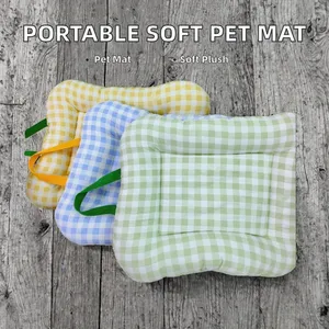 Luxe moderne draagbare honden- en huisdier rustmatten met geruit patroon, zacht gevoerd, scheurbestendig, schattig cartoonontwerp, geschikt voor alle seizoenen. - Product Image 2
