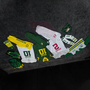 ชุดเสื้อเจอร์ซีย์ฟุตบอลอเมริกันแขนสั้นชุดฟุตบอลวิทยาลัยแบบสวมใส่สบายมีสไตล์ - Product Image 3