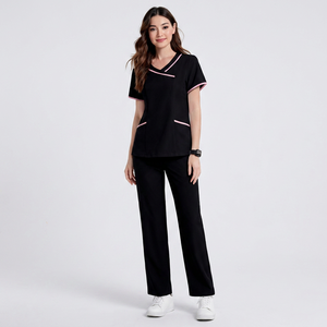 Conjunto de uniforme médico para mujer, cuello en V, color negro, con ribete rosa, tejido de algodón y poliéster, incluye pantalones. - Product Image 1