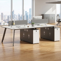 Poste de travail cubicle blanc pour 4 personnes, bureau informatique moderne en bois, station de travail avec cloison de séparation pour employés, ensemble de mobilier de table