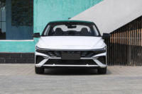 Nouvelle Hyundai Elantra Luxe 2025 – Berline 5 places à essence, automatique, traction avant, vitesse maximale 190 km/h pour adultes
