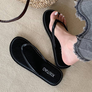 شبشب مصمم رخيص بسعر الجملة وبتصميم جديد من XIXITIAO، صنادل و شباشب للنساء والرجال بجودة عالية، أحذية للخروج بالبحر - Product Image 4