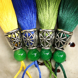 Borla de flecos de poliéster verde con cuentas decorativas para sombrero, bolsita aromática, venta al por mayor de fábrica - Product Image 3