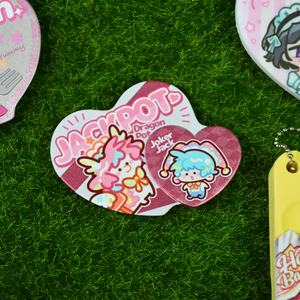 Kustom Double Heart Can Pin tombol Tinplate Glitter disesuaikan lencana logam fluoresensi lencana timah - Product Image 1
