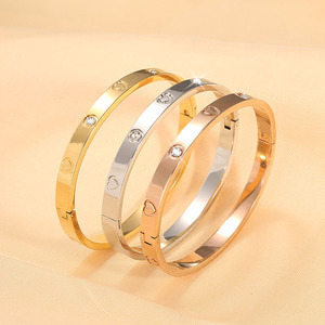 Pulsera de Acero de Titanio Oro Rosa Versión Coreana Auténtica para Mujer, Diseño de Nicho Estilo Viento Frío, Moda Genuina Platino - Product Image 1