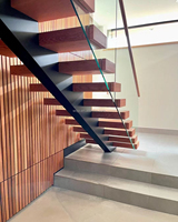Vente en gros de garde-corps en câble d'acier en forme de spirale Escaliers tandem flottants pour salle de bains extérieure en bois PVC Applications de villas