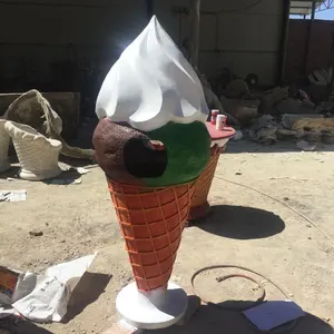 Estatuas de helado de fibra de vidrio personalizadas, estatua de cono de helado montada en la pared
