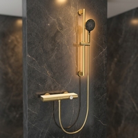 Ensemble de douche mural apparent en or brossé de luxe avec douchette à main, robinet en céramique et jet pluie/arrêt pour villas et hôtels