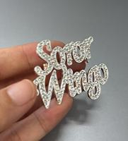 À la mode à la main grec héritage lettres broche personnalisée toute couleur pleine strass sororité bijoux à la mode femmes broche cadeau