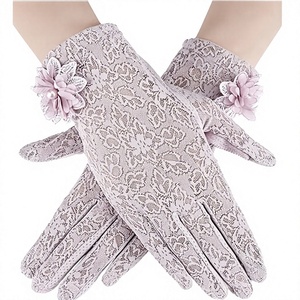 Gants d'été en dentelle pour femmes FIT CHAMP FC-G-0285, antidérapants, protection solaire, compatibles écran tactile, séchage rapide, viscose/polyester, pour soirée - Product Image 3