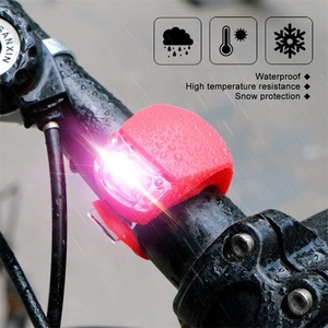 Phụ kiện xe đạp chất lượng cao đèn <span class=keywords><strong>LED</strong></span> mini silicon bộ đèn xe đạp chống nước đèn ếch nhiều màu sắc - Product Image 5