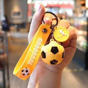 Llavero de acrílico con colgante de fútbol miniatura de simulación de dibujos animados, recuerdo para mochila, adorno para parejas, regalo para niños y adultos, venta al por mayor - Product Image 5