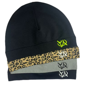 Gorro de punto unisex de nailon, cálido y ajustable, con estampado de leopardo, estilo urbano informal. - Product Image 1