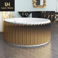 Bonne qualité Nouveau design Robinet de baignoire en fibre de verre en acier inoxydable Baignoires blanches Baignoire autoportante