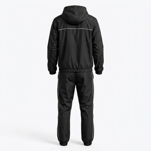 Ensemble de survêtement imperméable à capuche léger et coupe-vent pour homme, grande taille, noir, personnalisé OEM, haute qualité, avec pantalon de jogging rayé zippé - Product Image 3
