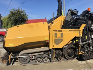 Máquina Acabadora de Carreteras AP555F, Ancho de Pavimentación de 7.5m, Bomba de Alta Eficiencia, Motor de 400t/h para Asfalto - Product Image 5