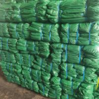 Bâche PE Bleue et Blanche Imperméable 110gsm 120gsm en Tissu Enduit pour Poulaillers, Camions et Tentes