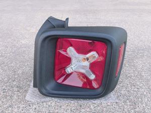 Piezas de automóviles de alta calidad, lámpara trasera plateada para <span class=keywords><strong>Jeep</strong></span> <span class=keywords><strong>Renegade</strong></span> 2016 2017 2018 2019 2020 2021 2022 - Product Image 3