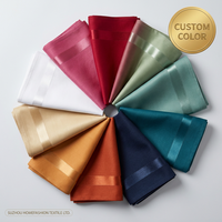 Serviettes de table en satin 100% coton avec bordure en satin pour hôtel