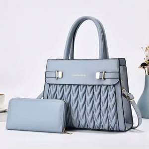 Cartera de cuero genuino para mujer con grabado láser estilo western, modelo clutch, lanzamiento 2024 - Product Image 4