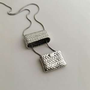 Collier pendentif en agate en acier inoxydable de style Habl Blogger, design vintage pour fiançailles, accessoire polyvalent superposable unisexe - Product Image 4