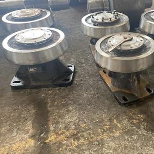 Accessoires de roulement sur mesure pour fabricants : Rouleaux pour convoyeurs, Rouleaux pour fours de frittage, Rouleaux pour fours rotatifs - Product Image 1