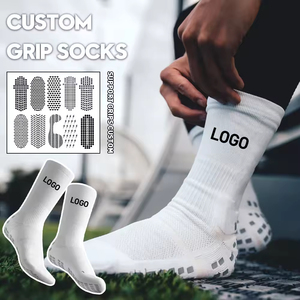 Chaussettes de football antidérapantes personnalisées avec logo, chaussettes blanches en tricot pour l'entraînement au football - Product Image 1