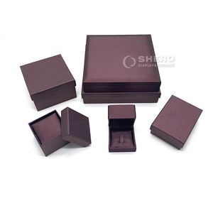 Boîte cadeau pour bijoux de couleur violette, boîte à bijoux carrée de haute qualité, logo personnalisé, imitation cuir PU - Product Image 4