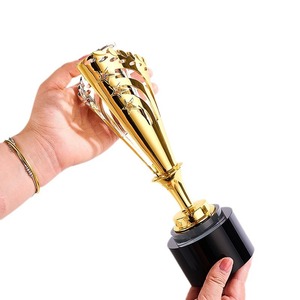 Nouveau trophée en cristal blanc trophée <span class=keywords><strong>de</strong></span> prix d'hôte <span class=keywords><strong>de</strong></span> concours <span class=keywords><strong>de</strong></span> <span class=keywords><strong>chant</strong></span> <span class=keywords><strong>de</strong></span> musique d'oreille <span class=keywords><strong>de</strong></span> <span class=keywords><strong>blé</strong></span> en métal creux <span class=keywords><strong>de</strong></span> haute qualité - Product Image 1