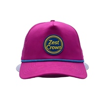 Casquette de baseball sportive en tissu éponge imperméable à 6 panneaux, perforée au laser, séchage rapide, style hip-hop, avec détails en caoutchouc, pour la mode et la performance personnalisées