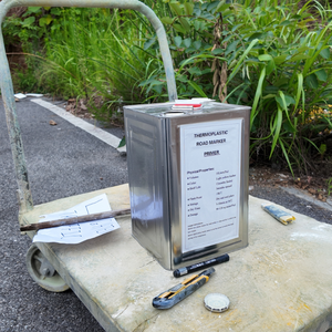 स्प्रे अनुप्रयोग के माध्यम से आसंजन को बढ़ाने के लिए ट्रैफिक एपॉक्सी तरल कोटिंग रोड चिह्नित प्राइमर को हल्का करें - Product Image 2