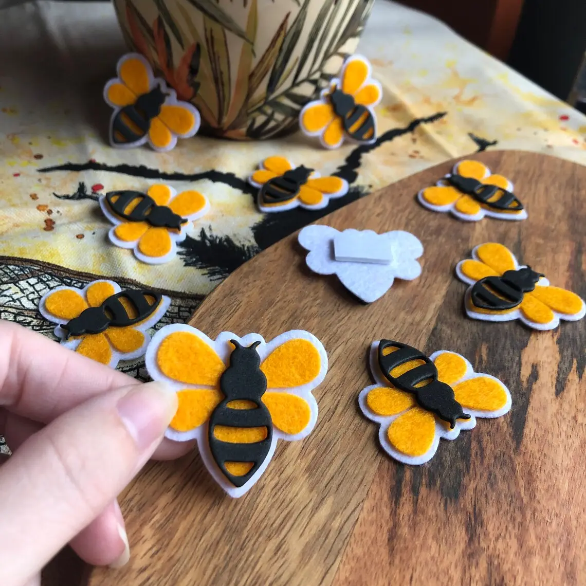 Scrapbooking Decoratieve <span class=keywords><strong>Sticker</strong></span> Zelfklevende Handgemaakte Gestanst 3D Bumble Bee Vilt Stickers Voor Muur Kaartmaken Diy Craft Supply