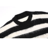 Pull en mohair personnalisé OEM & ODM pour hommes tricots à manches longues en jacquard floue pull d'hiver en tricot à col rond pour hommes