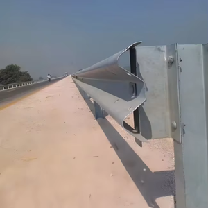 Barrière de sécurité en acier galvanisé à chaud avec trous pour perçage/enfouissement, installation M55, indice d'impact certifié EN 1317, qualité diamant - Product Image 5
