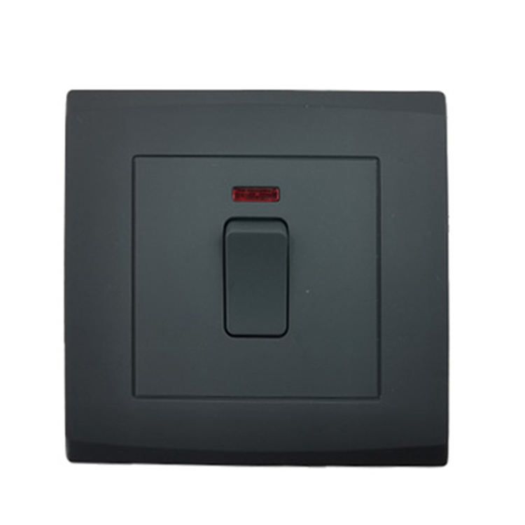 UK Black 20A Dp Water Electric Heater Socket With Neon Indicator