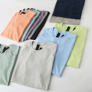 T-shirts personnalisés en polyester à séchage rapide pour hommes, vente en gros à bas prix, impression de logo sur mesure, t-shirts de sport pour hommes - Product Image 4