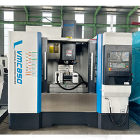 Centre d'usinage vertical CNC VMC850 5 axes pour le fraisage de moules et de matrices complexes