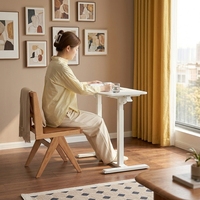 Bureau mobile sur lit en bois moderne, hauteur réglable, avec roulettes verrouillables, OEM disponible, garantie 2 ans