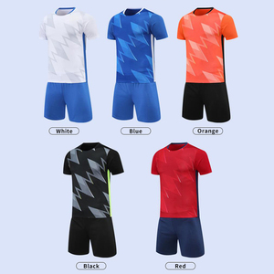 Voetbalshirts Volwassenen Gepersonaliseerde Bedrukte Jongens Voetbalkleding Sets Kinderen Voetbal Uniformen Voetbal Trainingspak - Product Image 3